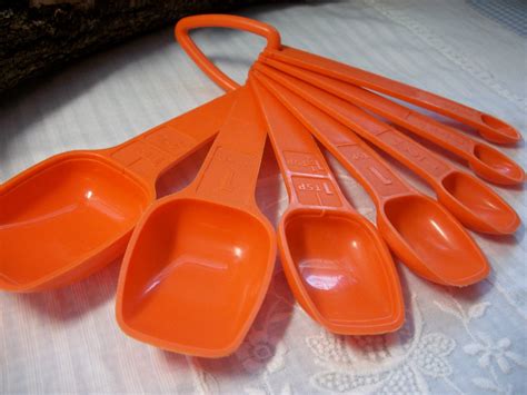 New Listing Vintage Snap Together Foley Plastic Nesting MEASURING SPOONS 2 Sets (6 Pc 5 Pc) 16. . Tupperware measuring spoons